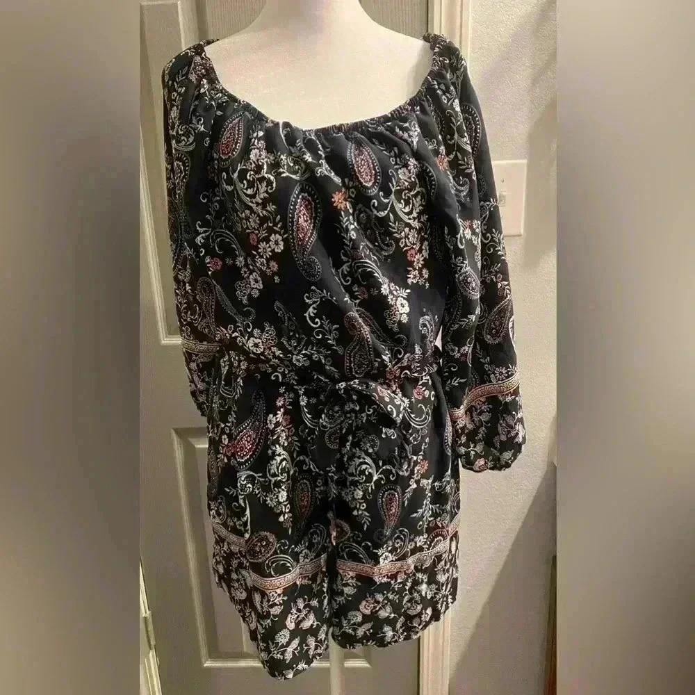 Est 1946 Bo ho Romper can be worn on or off the shoulder in blue Size Medium